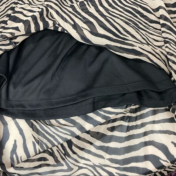 Forever 21 Cream & Black zebra Animal Print Sleeveless Open Back Maxi Dress L - Picture 10 of 14